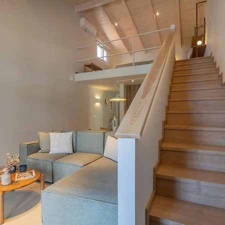 Cavaliere Seafront House - Thalia *