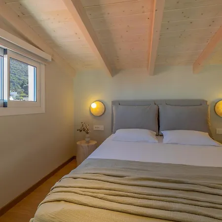 Holiday home Cavaliere Seafront House - Thalia *