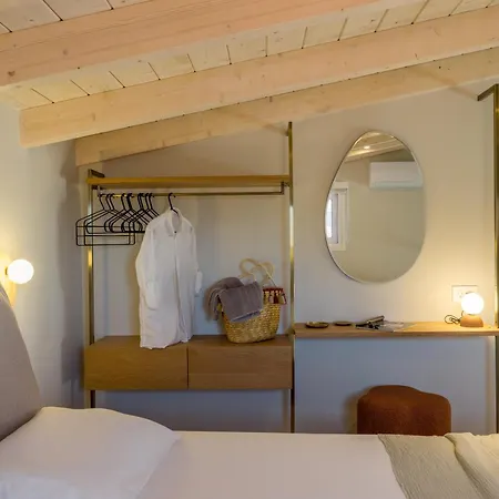Cavaliere Seafront House - Thalia Holiday home