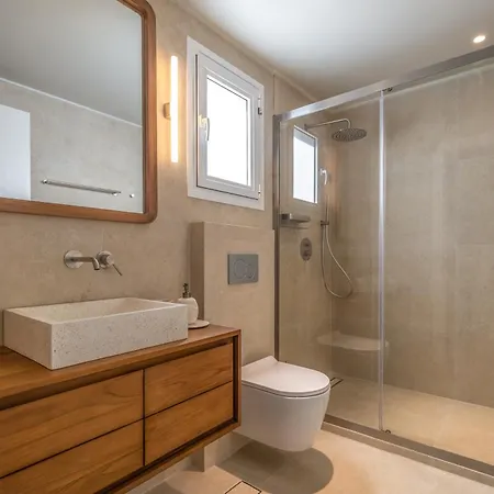 Cavaliere Seafront House - Thalia