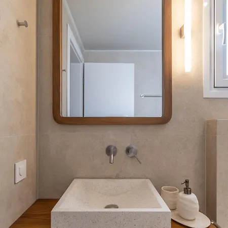 Cavaliere Seafront House - Thalia